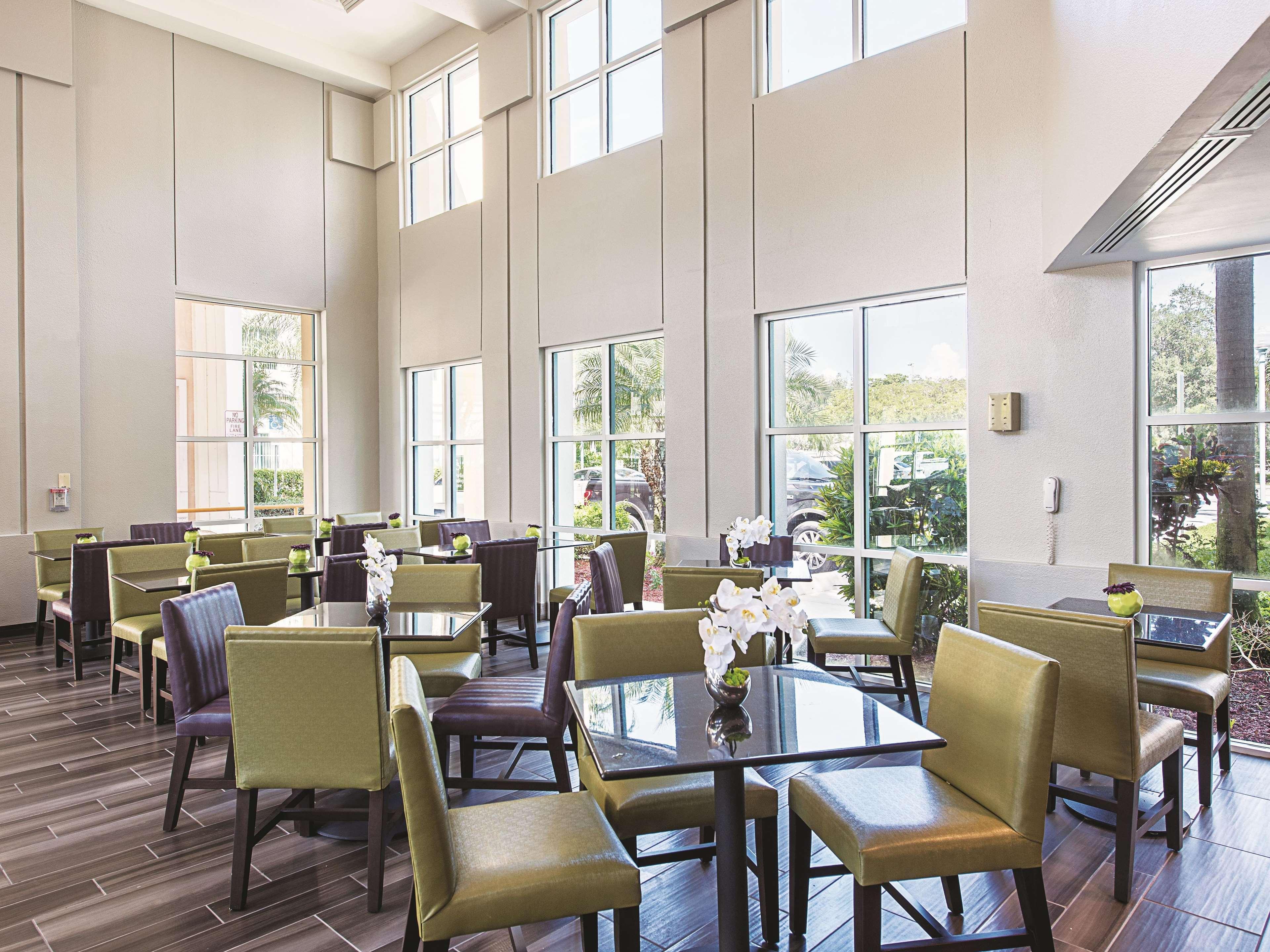 Hotel La Quinta By Wyndham Plantation At Sw 6Th St Extérieur photo