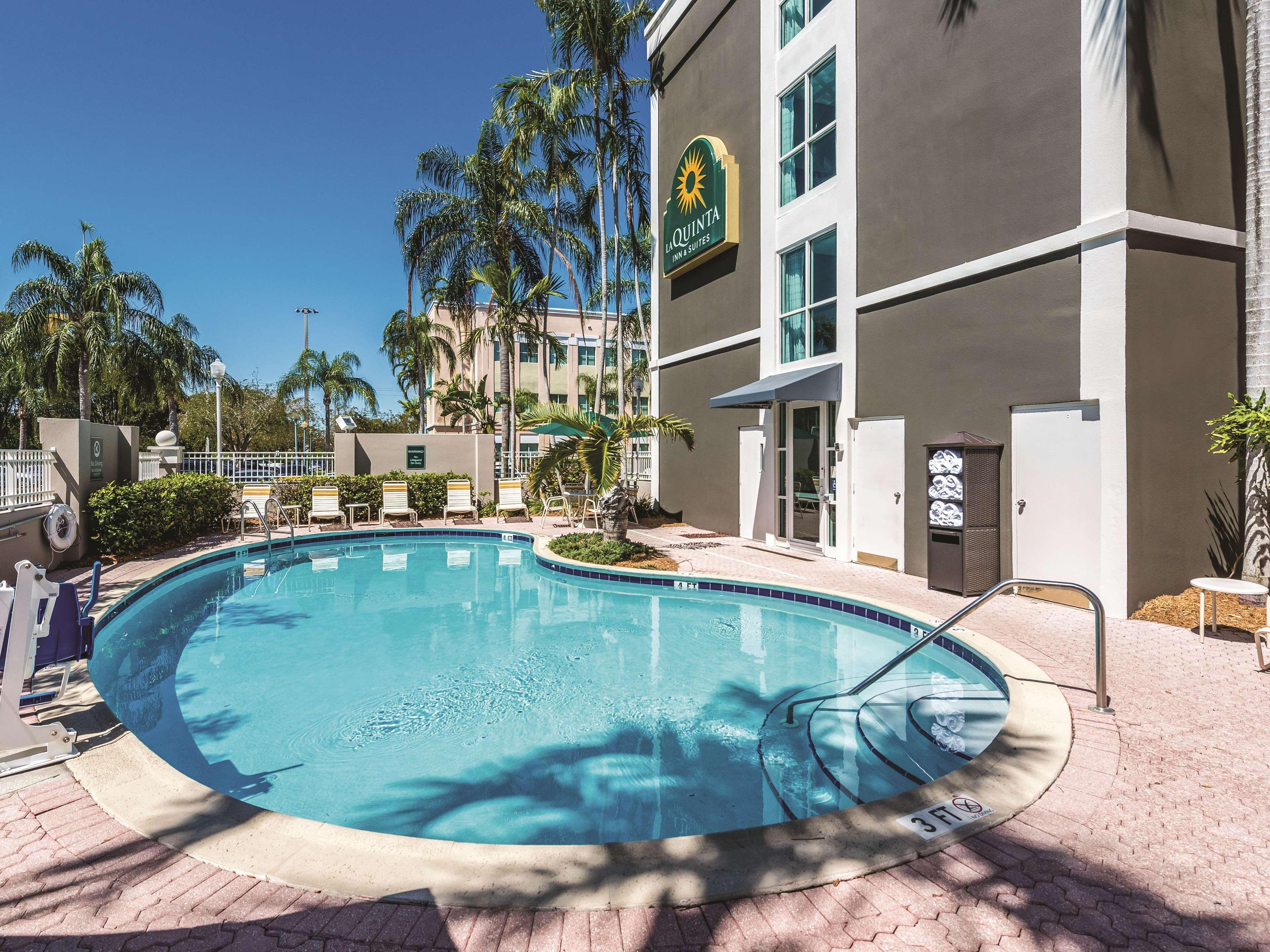 Hotel La Quinta By Wyndham Plantation At Sw 6Th St Extérieur photo