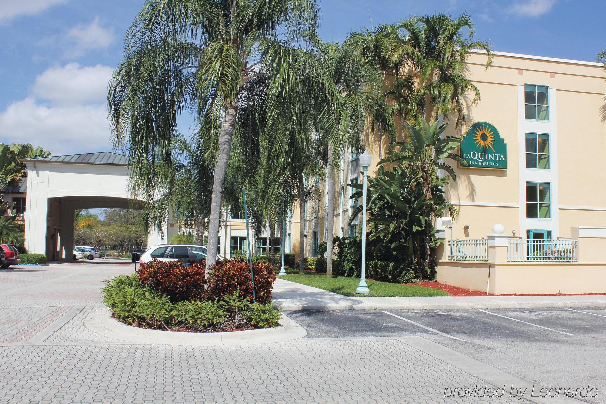 Hotel La Quinta By Wyndham Plantation At Sw 6Th St Extérieur photo